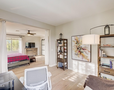 40844 N Union Trail - Photo Thumbnail 23