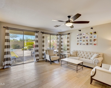 40844 N Union Trail - Photo Thumbnail 4