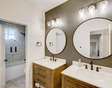 40844 N Union Trail - Photo Thumbnail 35