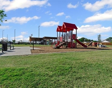 6804 Bramblewood Drive - Photo Thumbnail 30