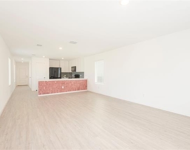 6804 Bramblewood Drive - Photo Thumbnail 18