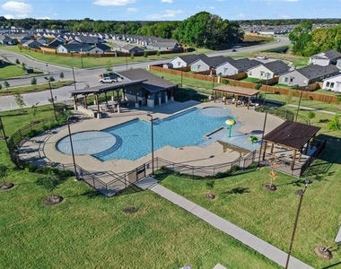 6804 Bramblewood Drive - Photo Thumbnail 29
