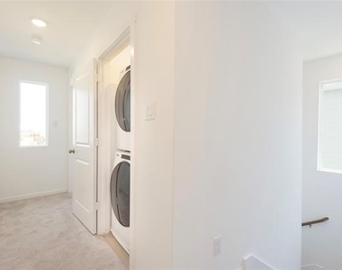 6804 Bramblewood Drive - Photo Thumbnail 13