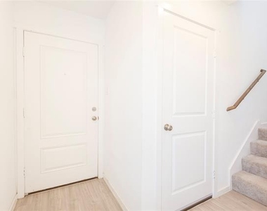 6804 Bramblewood Drive - Photo Thumbnail 11
