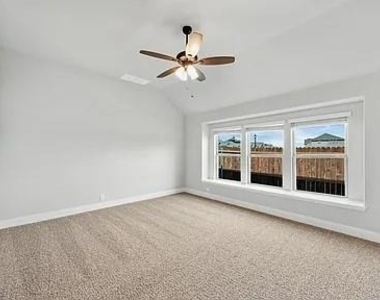 3244 Southampton Drive - Photo Thumbnail 11