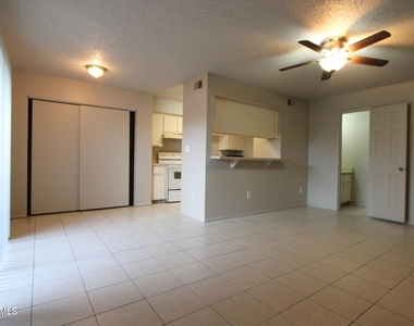 410 E 9th Avenue - Photo Thumbnail 3