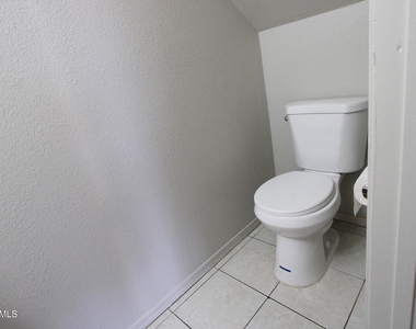 410 E 9th Avenue - Photo Thumbnail 7