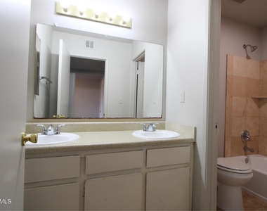 410 E 9th Avenue - Photo Thumbnail 13