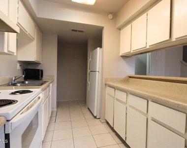 410 E 9th Avenue - Photo Thumbnail 5