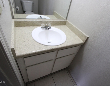 410 E 9th Avenue - Photo Thumbnail 6