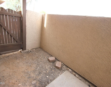 410 E 9th Avenue - Photo Thumbnail 4