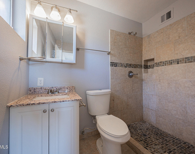 4704 S La Rosa Drive - Photo Thumbnail 15