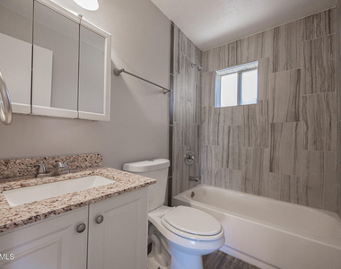 4704 S La Rosa Drive - Photo Thumbnail 22