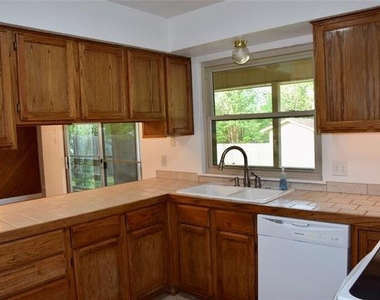 2808 Bent Tree Lane - Photo Thumbnail 4