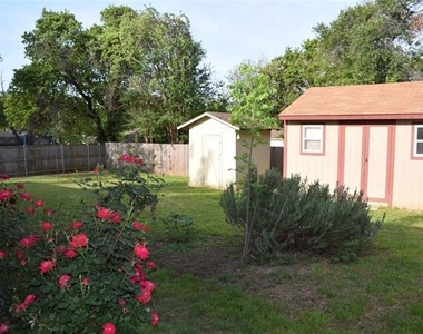 2808 Bent Tree Lane - Photo Thumbnail 7