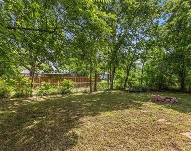 2836 Kilburn Avenue - Photo Thumbnail 25