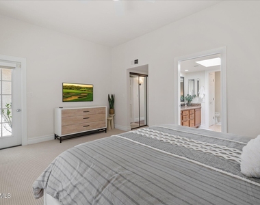 5805 N 24th Place - Photo Thumbnail 12