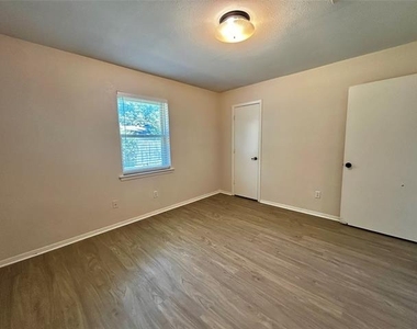 6209 Gayle Drive - Photo Thumbnail 28