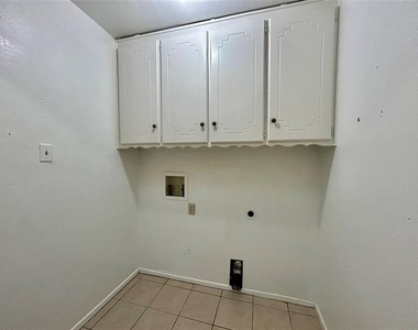 6209 Gayle Drive - Photo Thumbnail 33