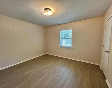 6209 Gayle Drive - Photo Thumbnail 27