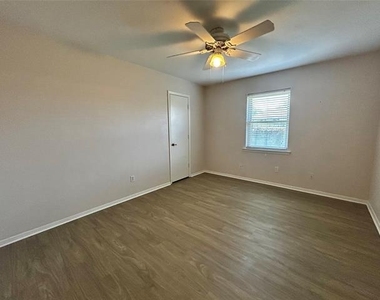 6209 Gayle Drive - Photo Thumbnail 25