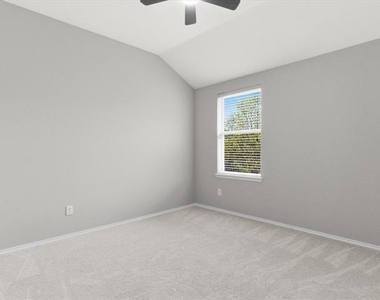 1316 Hunter Lane - Photo Thumbnail 23
