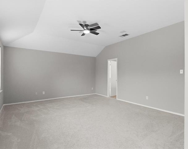 1316 Hunter Lane - Photo Thumbnail 17