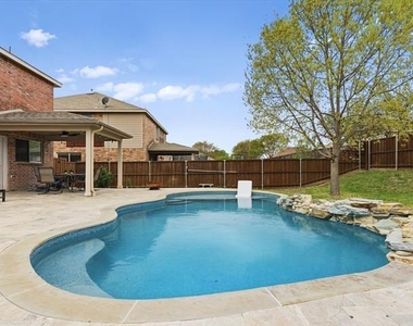 1316 Hunter Lane - Photo Thumbnail 31
