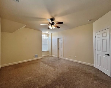 5808 La Vista Drive - Photo Thumbnail 20
