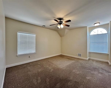 5808 La Vista Drive - Photo Thumbnail 19