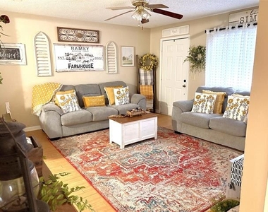 1032 W Florence Street - Photo Thumbnail 1