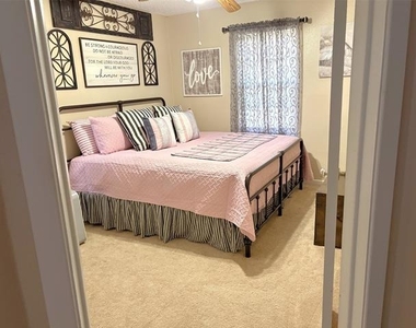 1032 W Florence Street - Photo Thumbnail 8