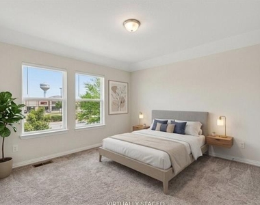984 Emil Place - Photo Thumbnail 10