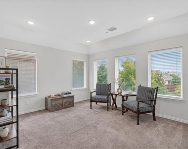 984 Emil Place - Photo Thumbnail 8
