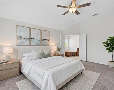 984 Emil Place - Photo Thumbnail 7