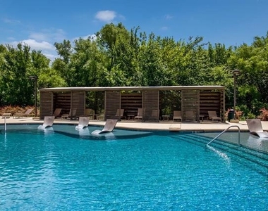 984 Emil Place - Photo Thumbnail 18