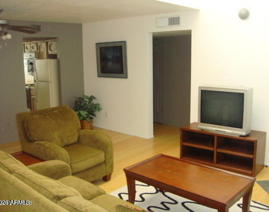 5998 N 78th Street - Photo Thumbnail 1