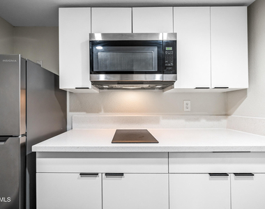 3025 N 32nd Street - Photo Thumbnail 7