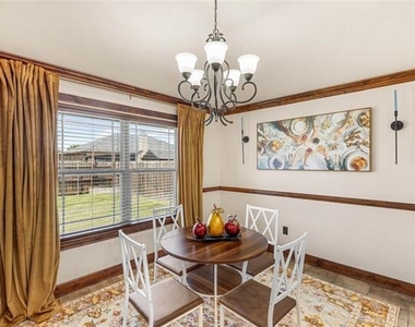 1326 Briar Cliff Path - Photo Thumbnail 32