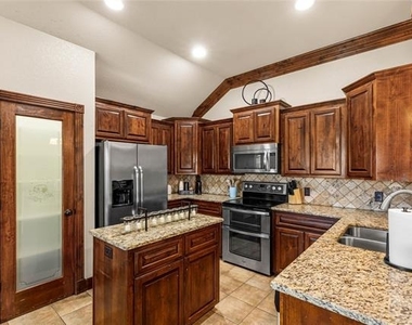 1326 Briar Cliff Path - Photo Thumbnail 34