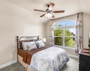 1326 Briar Cliff Path - Photo Thumbnail 36