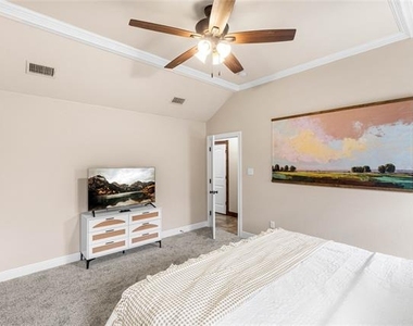 1326 Briar Cliff Path - Photo Thumbnail 37
