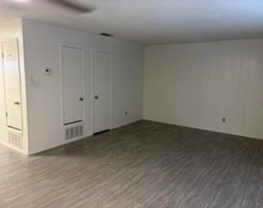 3442 State Street - Photo Thumbnail 2