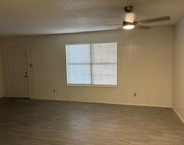 3442 State Street - Photo Thumbnail 9