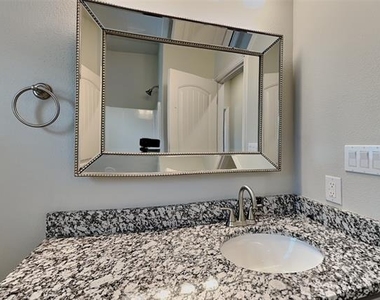 2902 Orchid Drive - Photo Thumbnail 13