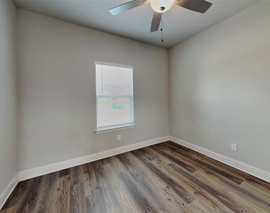 2902 Orchid Drive - Photo Thumbnail 10