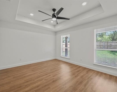 2307 Mill Street - Photo Thumbnail 10