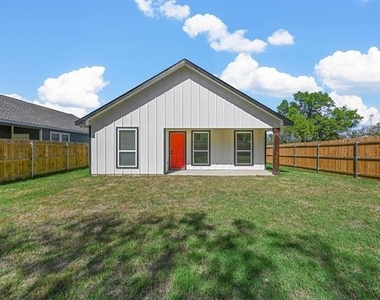 2307 Mill Street - Photo Thumbnail 17