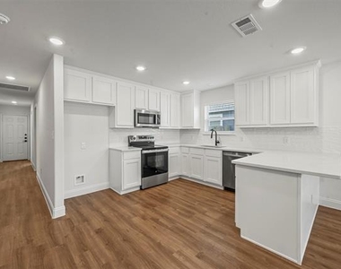 2307 Mill Street - Photo Thumbnail 2
