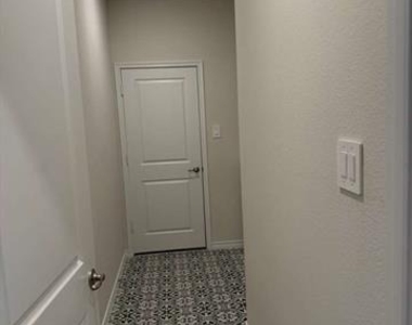 909 Apeldoorn Trail - Photo Thumbnail 28
